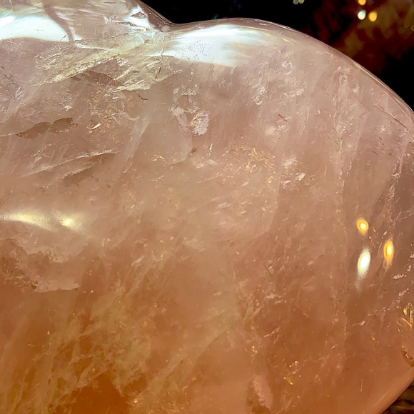 Huge Rose Quartz Crystal Heart Carving With Flash And Rainbows! - Picture 9 of 12